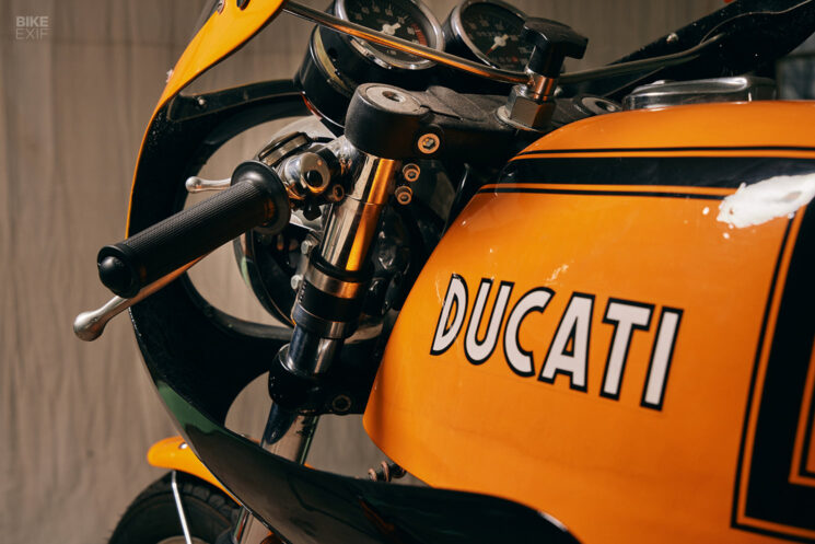 Ducati 750 Sport 'Z Stripe' 1972 chez Moto Borgotaro