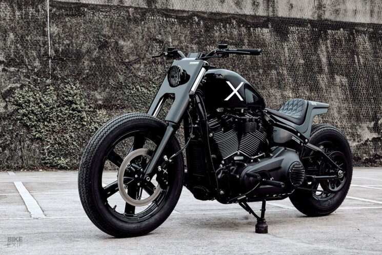 QUARTIER x Rough Crafts personnalisé Harley Street Bob