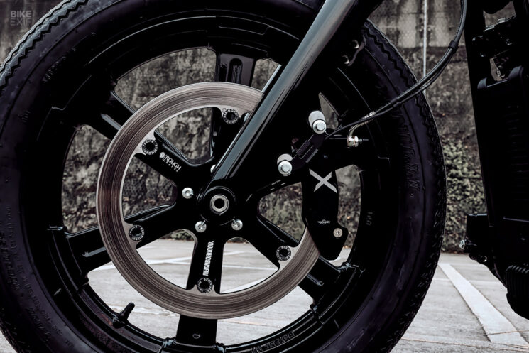 QUARTIER x Rough Crafts personnalisé Harley Street Bob