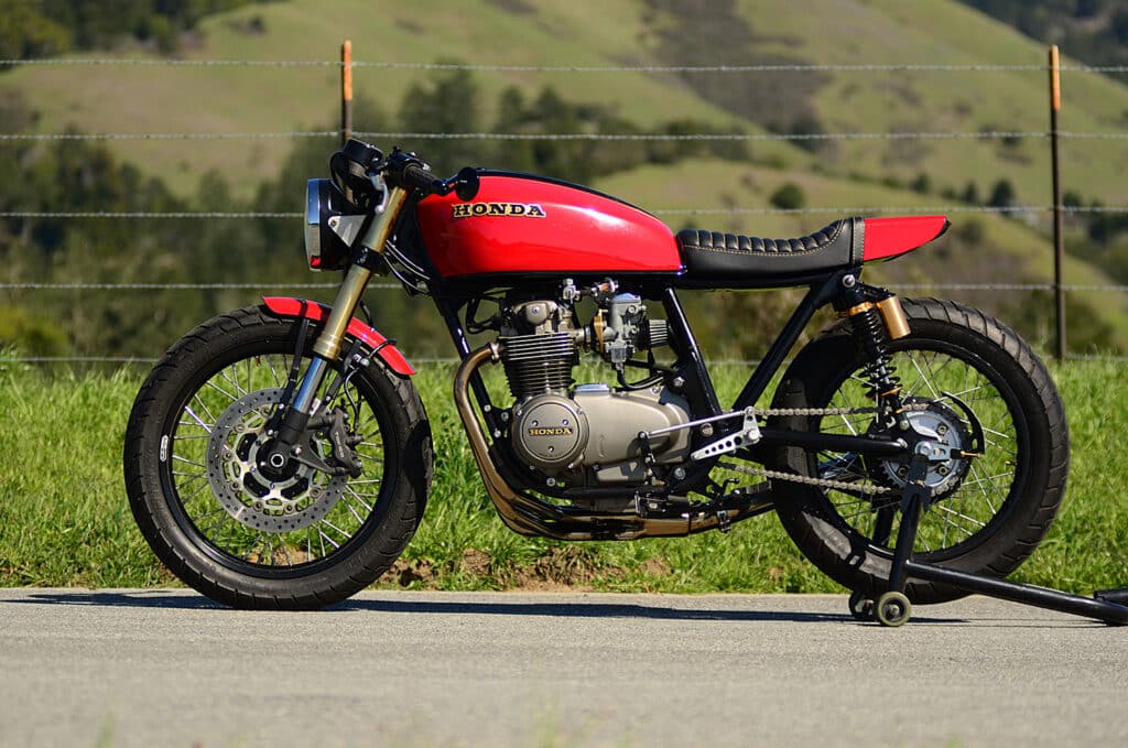 Moto-Honda-CB550-concue-pour-rouler