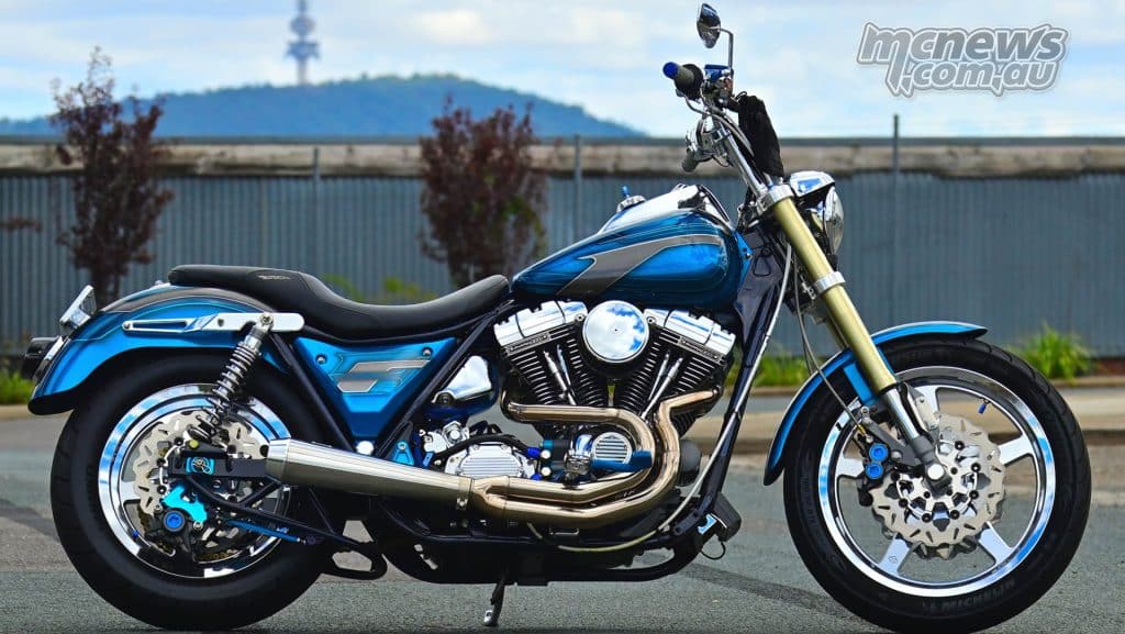 Moto-Le-vainqueur-Harley-Davidson-Numero-Un-annonce