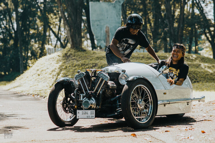 Trois-roues personnalisé avec moteur Mazda et pièces de moto