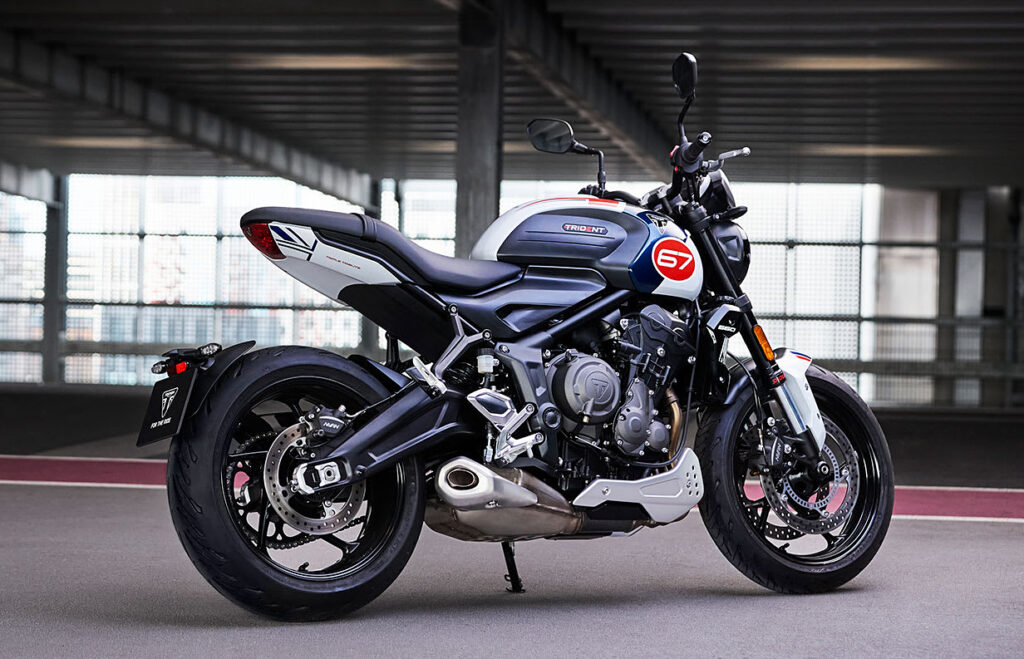 , Moto: Triumph Trident édition triple hommage.
