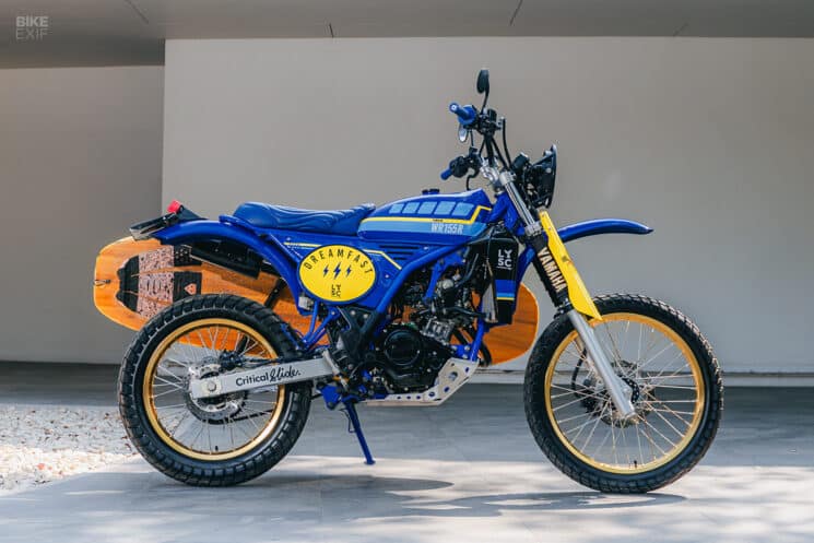 , Moto: Beach Boy : un scrambler Yamaha WR155R prêt pour le surf en provenance de Thaïlande