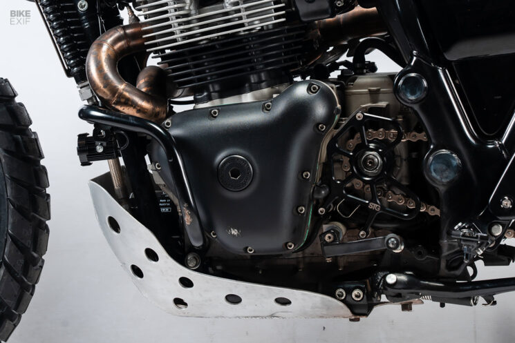 Royal Enfield 650 scrambler par STG Tracker