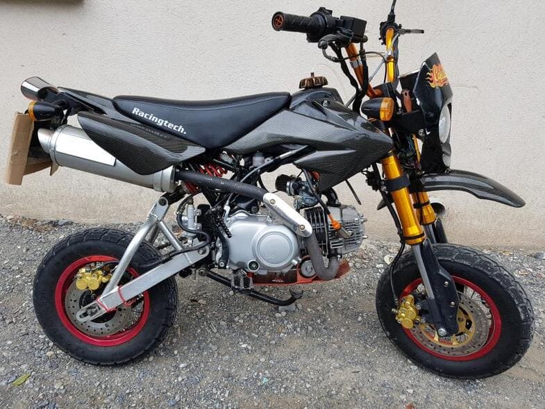 , Moto : Cette dangereuse poursuite policière à moto ressemble à un film