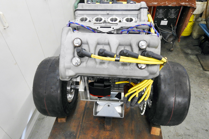 Planche à roulettes V8 de Chris Gordon Uli Cloesen