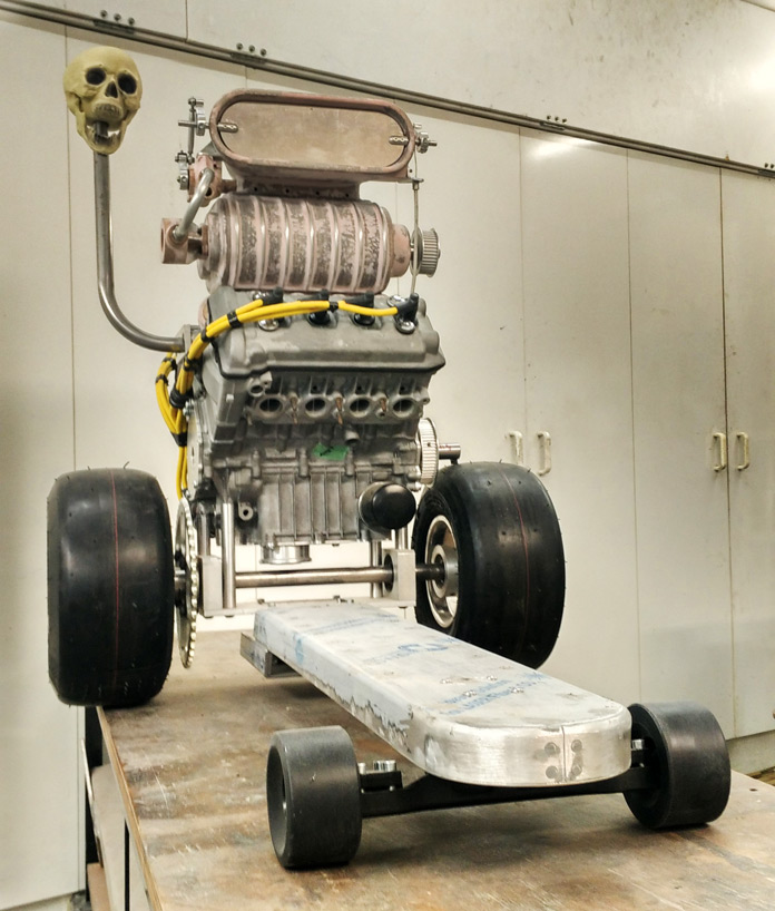 Planche à roulettes V8 de Chris Gordon Uli Cloesen