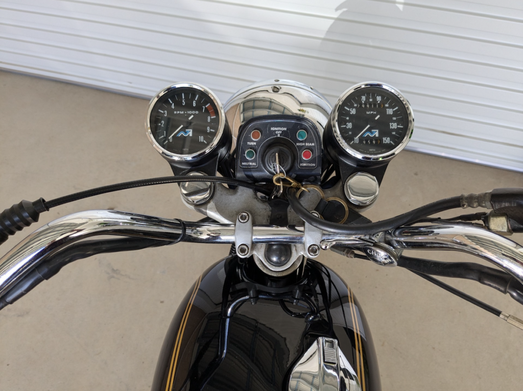 , Moto : Norton Mk III Commando Roadster 1975