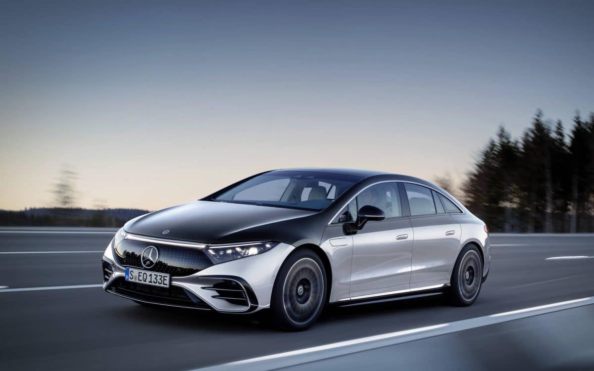 , Moto, Plongée des ventes de véhicules électriques Mercedes au troisième trimestre : la société continuera à investir dans les moteurs à combustion