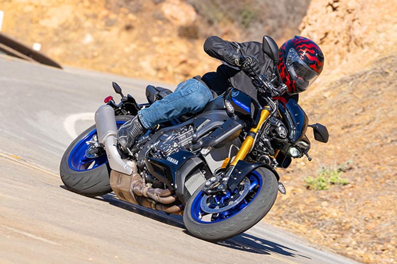 Moto sport Yamaha MT-10 2023