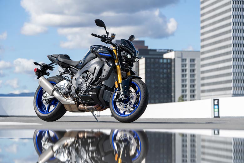 Moto sport Yamaha MT-10 2023