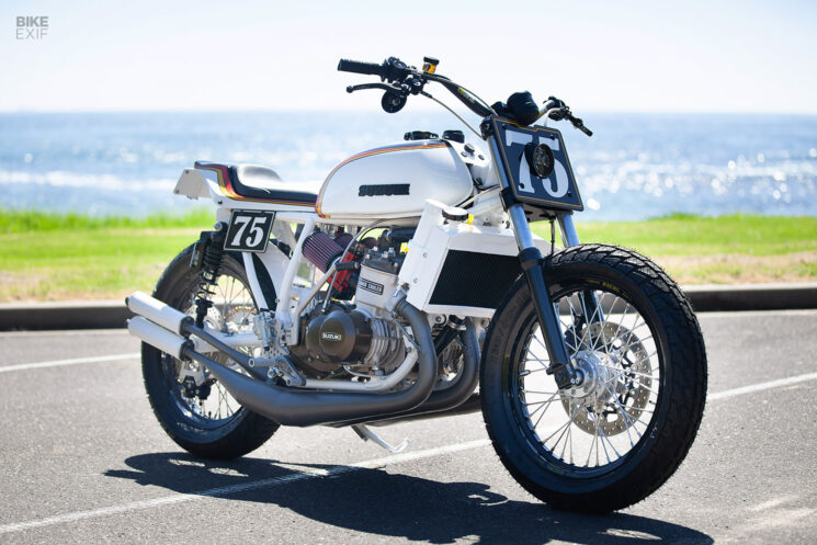 Suzuki GT750 café racer deux temps par Corey Potter