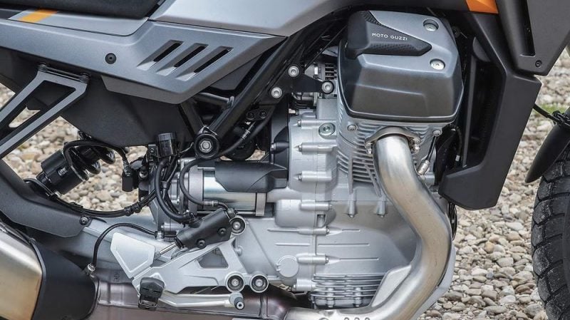 Moto Guzzi Stelvio 2024