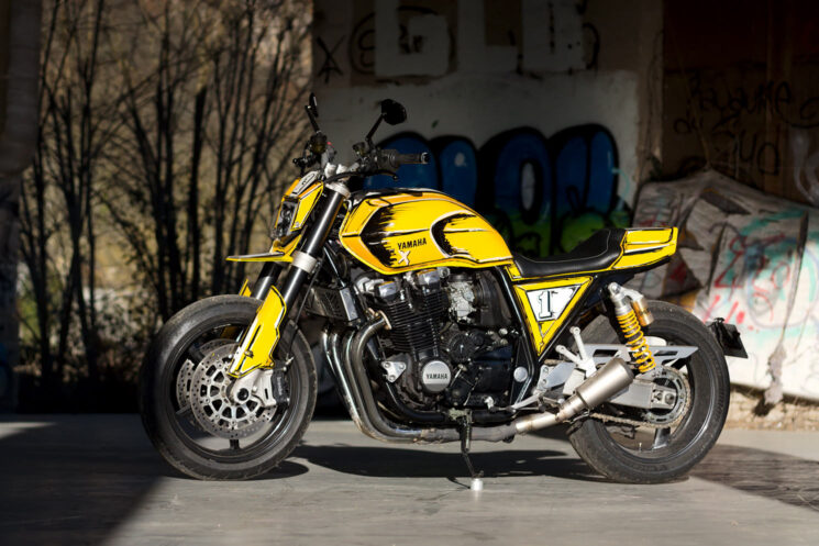 Yamaha XJR1300 Street Tracker par tumulte