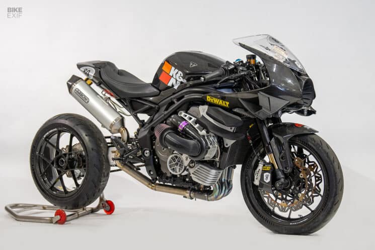 , Moto : Tire Killer: un triomphe suralimenté Triple Triple 1200 RR du Royaume-Uni
