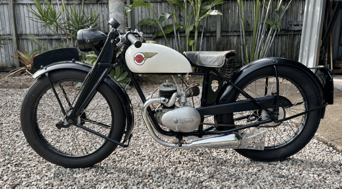 , Moto- 1939 ACME 125 – 7 500 $ • L’heure du hangar à vélo
