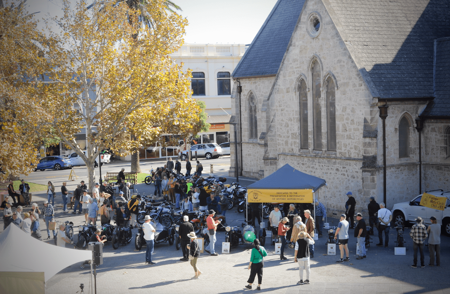 Moto-Des-vieilles-motos-a-l39archaique-nous-nous-souvenons-d39Arthur