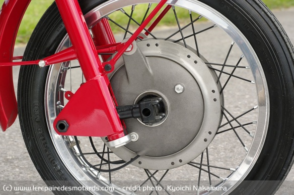 Cette ultime version hérite de deux tambours à l'avant actionnés par deux leviers différents