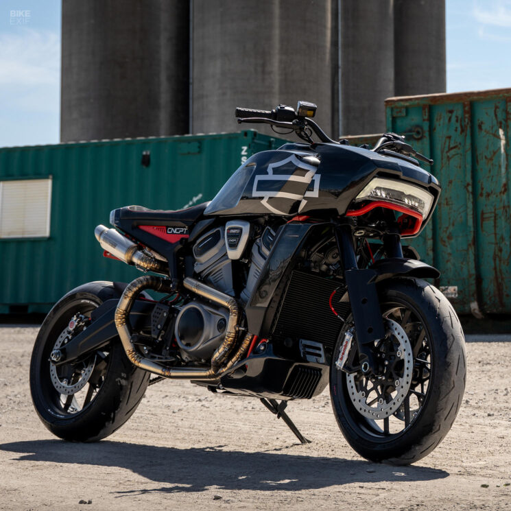 Harley-Davidson Pan America Custom Bike Kit par CNCPT Moto et PowerBrick