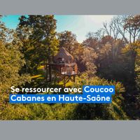 C'est l'une des 29 cabanes nichées au coeur de 150 hectares de nature sauvage proposées par Coucoo Cabanes en Haute-Saône