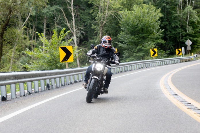 2025 Royal Enfield Guerrilla 450 Review