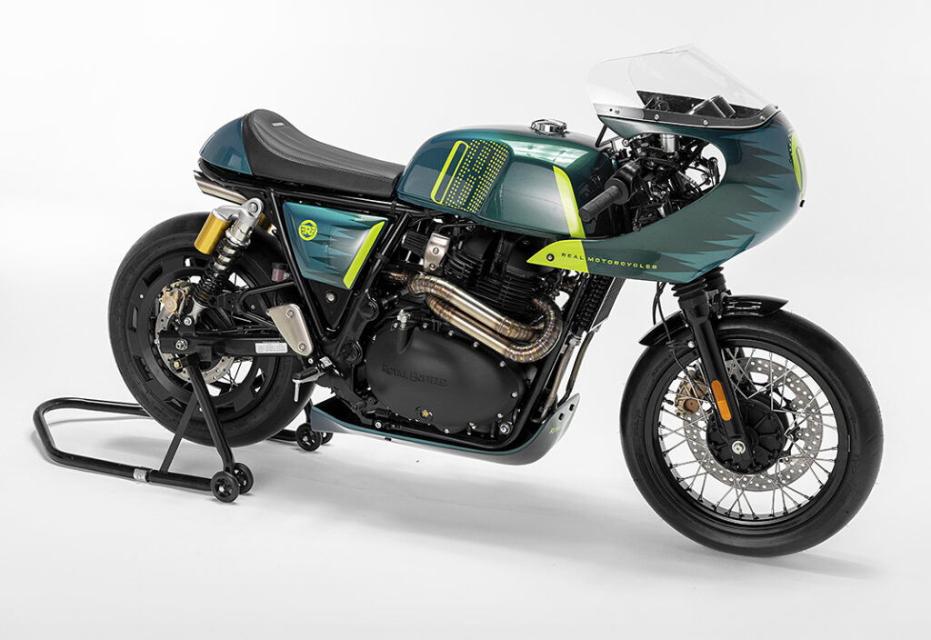 , Moto, Foler le drapeau: la construction personnalisée de Royal Enfield Brésil.
