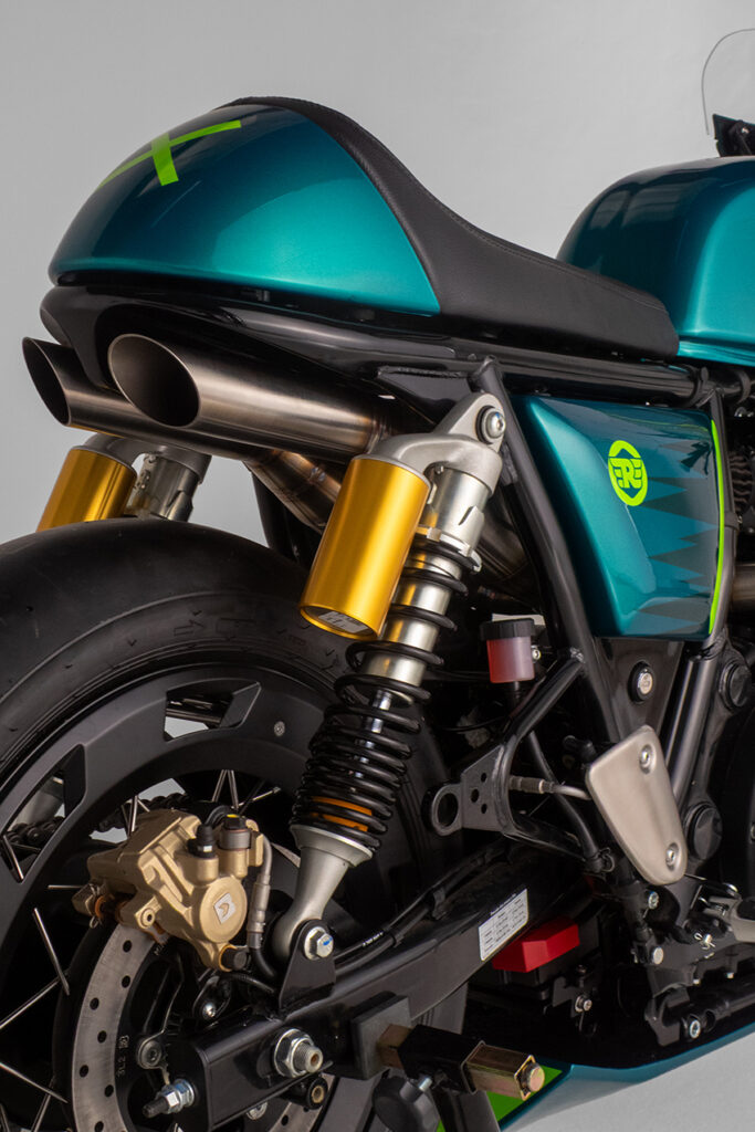 , Moto, Foler le drapeau: la construction personnalisée de Royal Enfield Brésil.