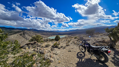 , Moto; Boondocking pendant le week-end au réservoir Illipah