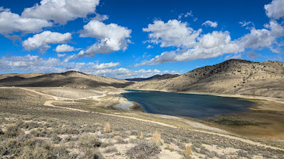 , Moto; Boondocking pendant le week-end au réservoir Illipah