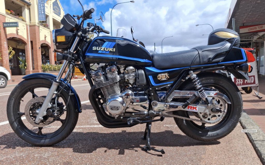 , Moto; Suzuki GSX1100E 1981 – 22 990 $ • Les temps du hangar à vélos