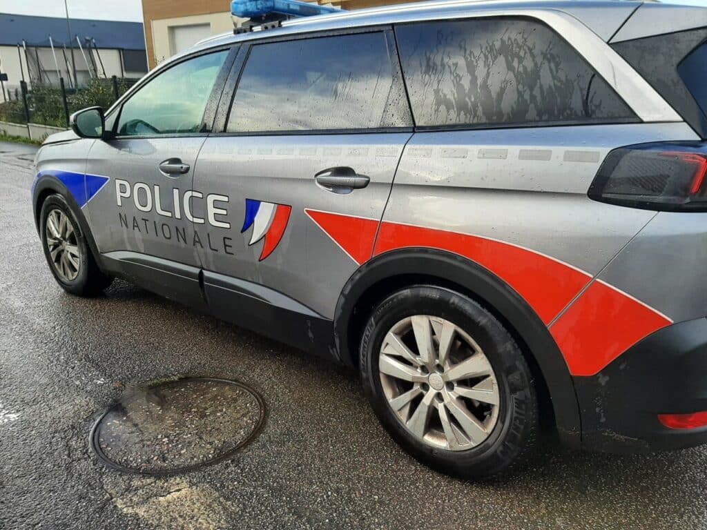 , Courbevoie; employé au ministère des Armées, il volait et revendait du matériel militaire informatique