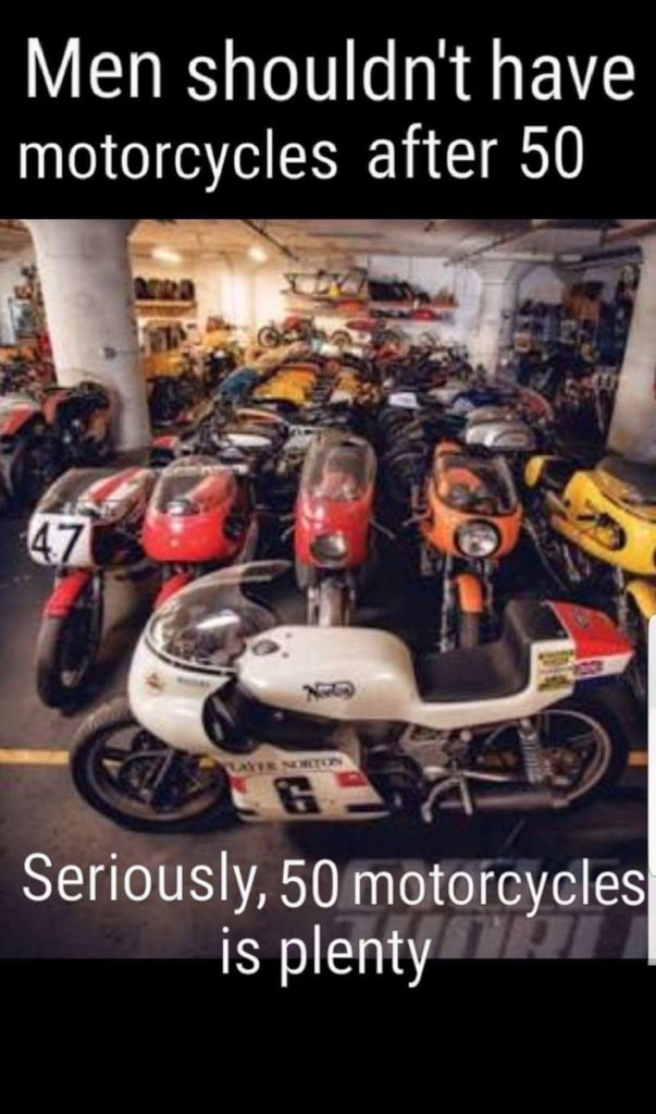 Mème moto drôle 2025 – fou, drôle mais avec une touche de vérité sur le monde de la moto.