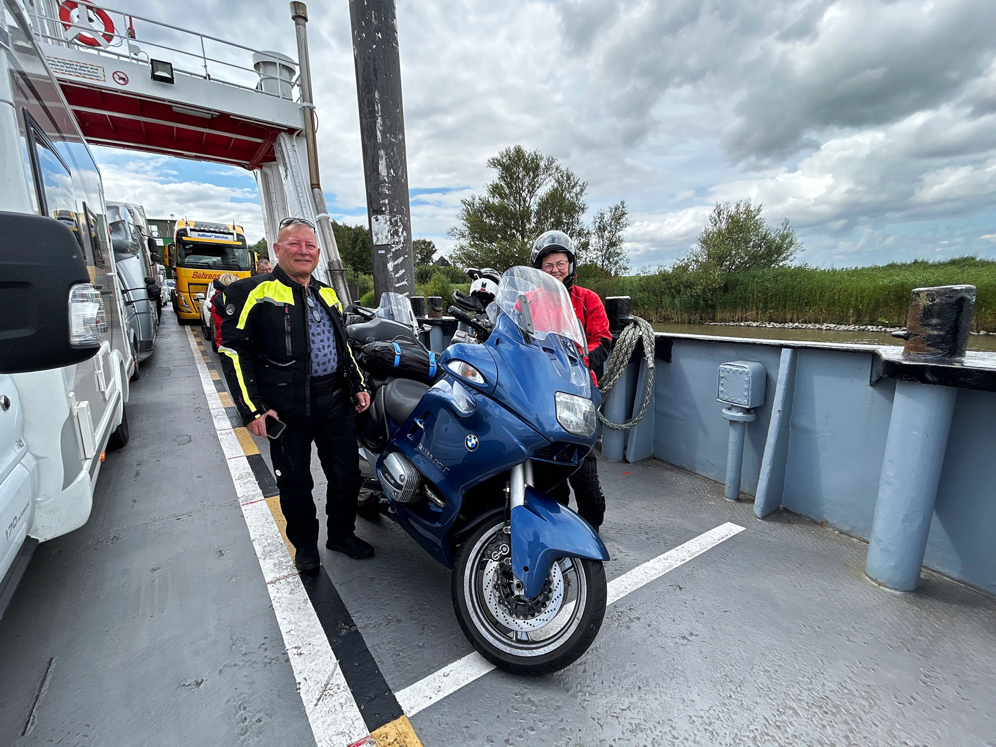 BMW R1100RT sur Elbefâhre BMW R1100RT sur Elbefâhre
