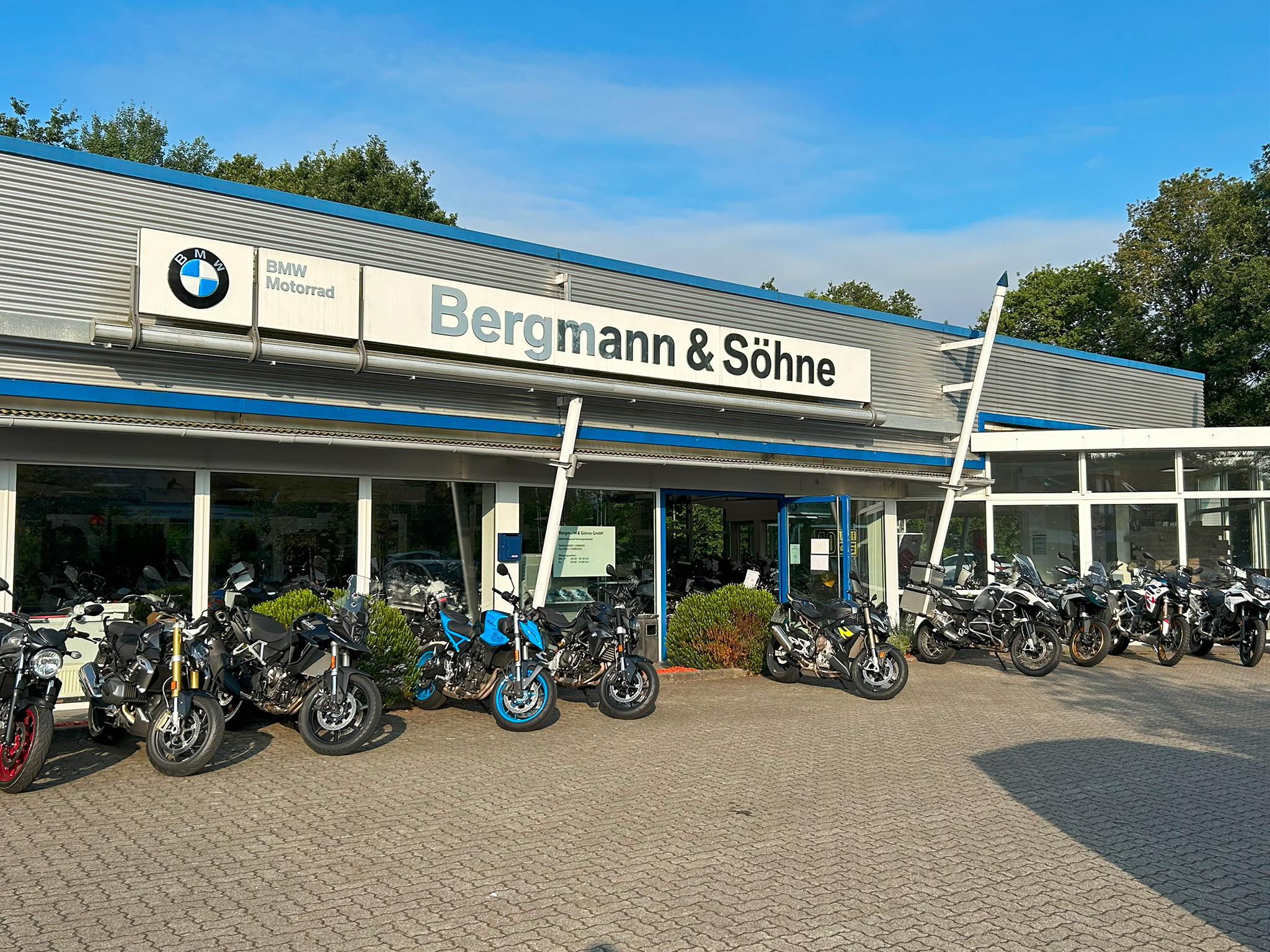 Concessionnaire BMW à Schlewig Holstein Concessionnaire BMW Bergmann & Söhne, Neumümster, Allemagne
